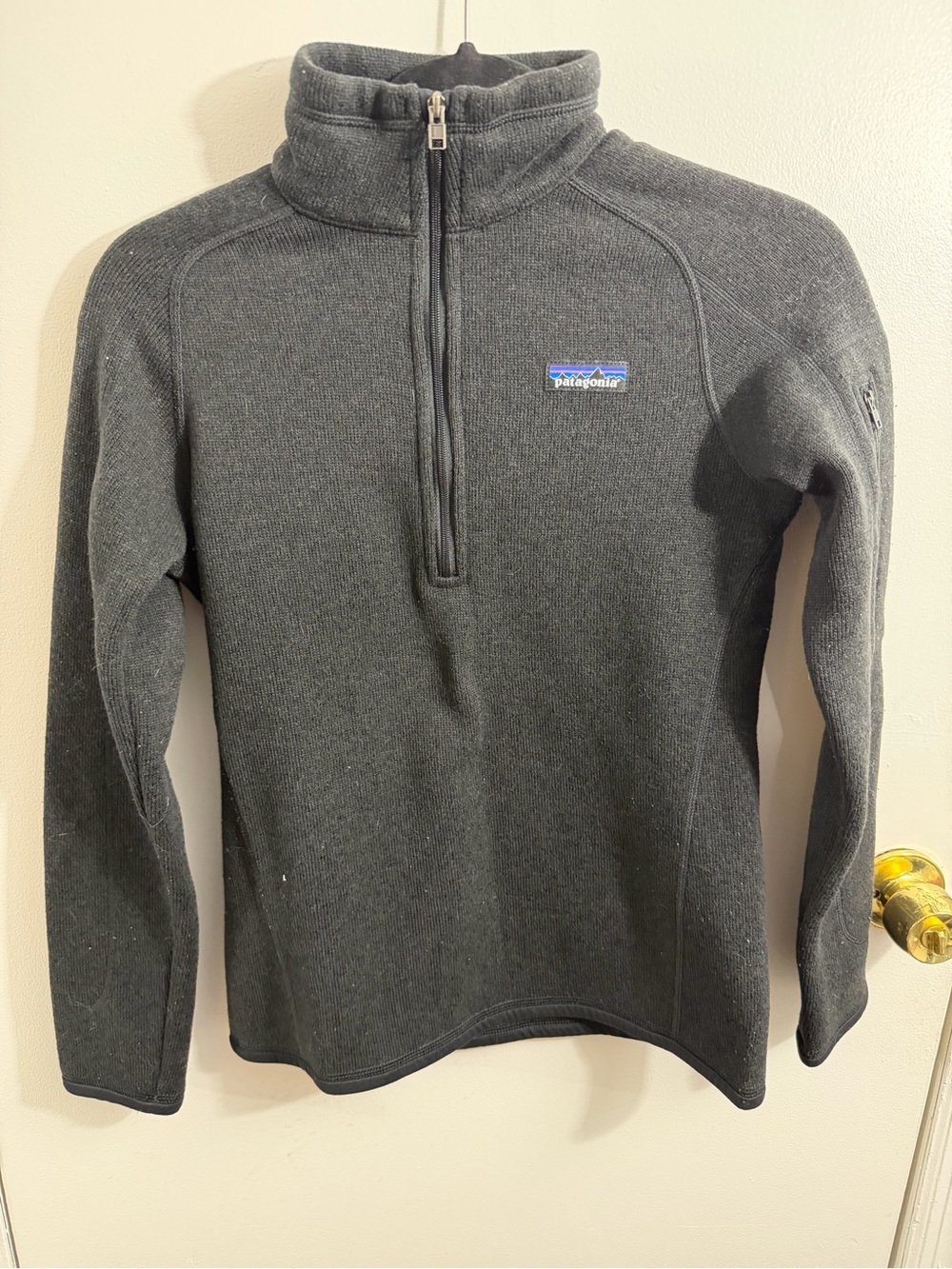 Patagonia women’s  black Quarter-Zip Fleece Pullover